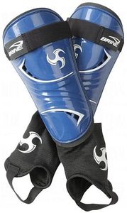 lot 60 image: Lot of 22 Brine Soccer Youth Triumph N2 Shin Guards.