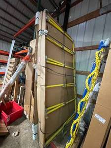 lot 220 image: The Beast Climber Crossbar Frame