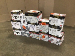 Lot with Assorted Outdoor Motion Lights Original Customer Returns