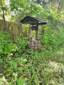 Wood wishing well