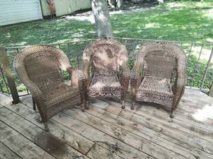 4 wicker patio chairs