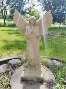 Garden angel sculpture