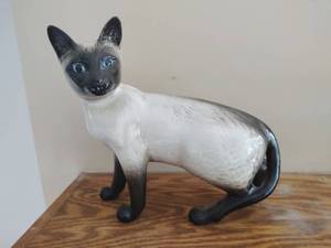 Beswick cat figurines
