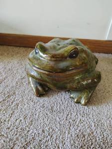 Ceramic frog
