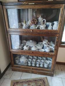 Picardo MFG Co. lawyers bookcase