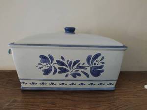Pfaltzgraff breadbox