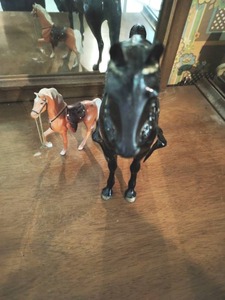 Pair of horse figurines