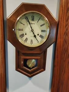 Spiegel & Co. 31 Day clock