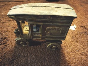 Vintage Cast iron McCallister car