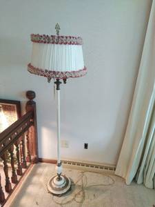 Floor lamp