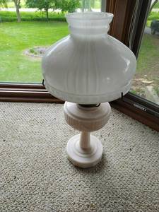 Glass hurricane lamp