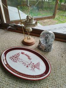 Collection of holiday dcor