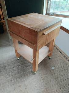 Kitchen island table