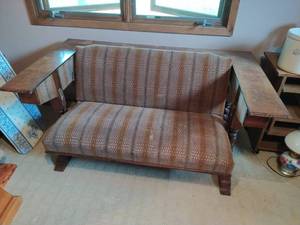 Fold-down love-seat - Settee table
