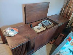Entertainment console
