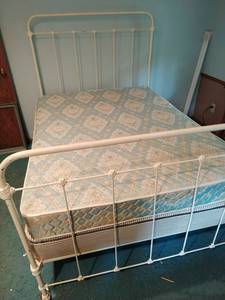 Full-size metal bed