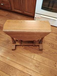 Vintage drop-leaf table