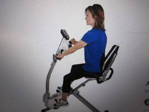stamina recumbent exercise bike wit...