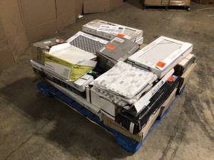 Pallet of Mixed Ceramic Flooring various models Customer Returns See Pictures
