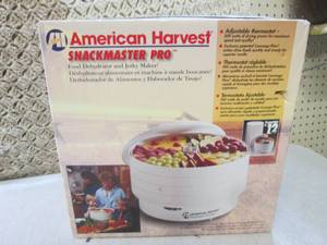 lot 6 image: (F-2) Food Dehydrator and Jerky Mak...