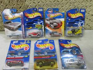 lot 14 image: (EC1) Assorted Hot Wheels...