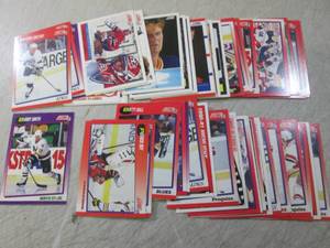 lot 74 image: (FS) 50 Assorted Hockey Sports Card...