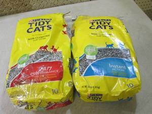 lot 85 image: (C-2) 2 - 10 Pound Bags (Damaged) P...