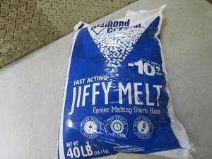 lot 86 image: (C-2) 40 pound Bag Jiffy Melt Salt...