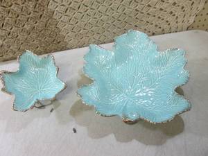 lot 103 image: (FS) Vintage Gold Trim Ceramic Bowl...