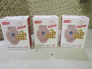 lot 107 image: (CSB) 3 Bunny Mini Waffle Makers...