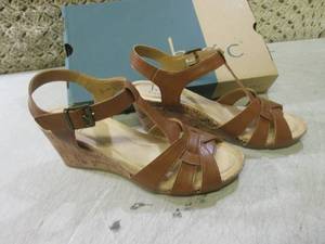 lot 120 image: (F-0) Ladies boc Shoes Size 7 New I...