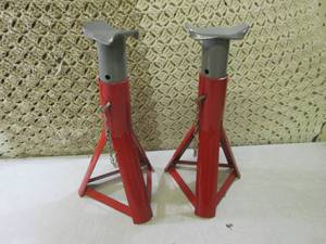 lot 129 image: (C-3) Pair Jack Stands...