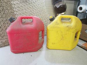 lot 130 image: (BR1) 5 Gallon Gas Can and Diesel C...