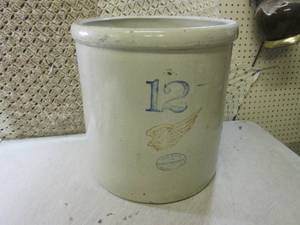 lot 152 image: (D-3) 12 Gallon Red Wing Crock No C...