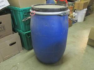 lot 162 image: (EW7) Plastic Barrel with Handles, ...