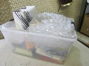 lot 181 image: (RM4) Tote Full of Misc...