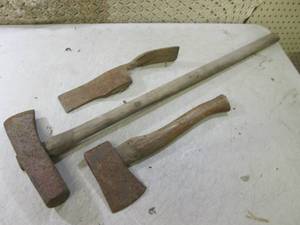 lot 183 image: (FS) Maul, Hatchet and Pick Head...