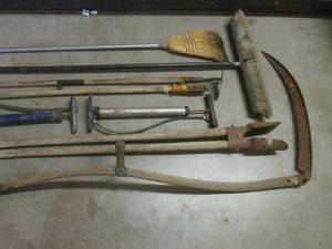 lot 187 image: (RMBC) Assorted YardGarden Tools E...