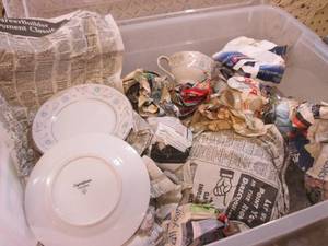 lot 188 image: (RM4) Tote Full of English Garden F...