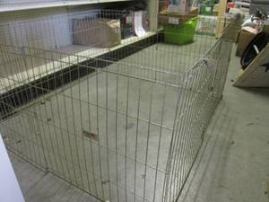 lot 197 image: (EW7) Kennel-Aire Portable Pet Pen ...