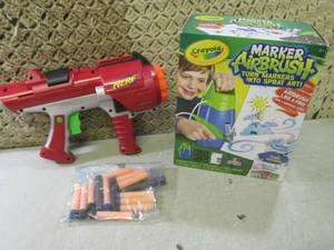 lot 199 image: (D-2) Nerf Gun with Bag of Darts an...