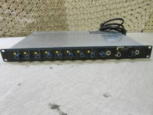 lot 215 image: (D-3) Shure SCM810 Rackmount Microp...