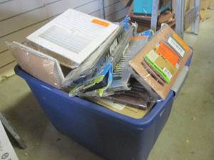 lot 254 image: (RMT) Tote Full of Assorted Vent Co...
