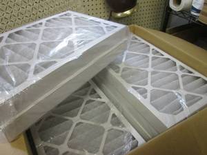 lot 281 image: (EW2) Case of 12 Air Filters 12 x ...