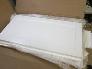 lot 289 image: (D-4) 2 Wood Cabinet Doors in White...