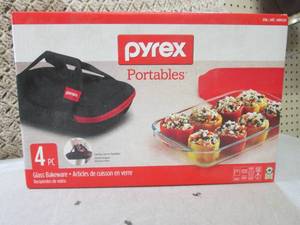 lot 300 image: (RM1) Pyrex Portables 4pc Glass Bak...