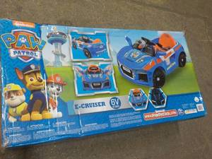 Paw Patrol 6 volt Cruiser, New in b...