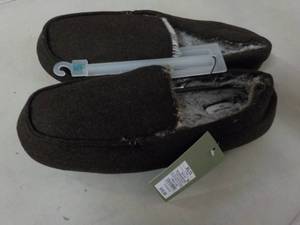 Good Fellow Brown size XL Slippers...