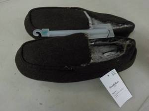 Good Fellow Brown size XL Slippers...