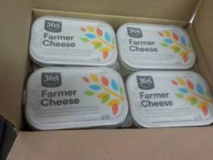 Case of 8 Tubs 365 Farmer Cheese...